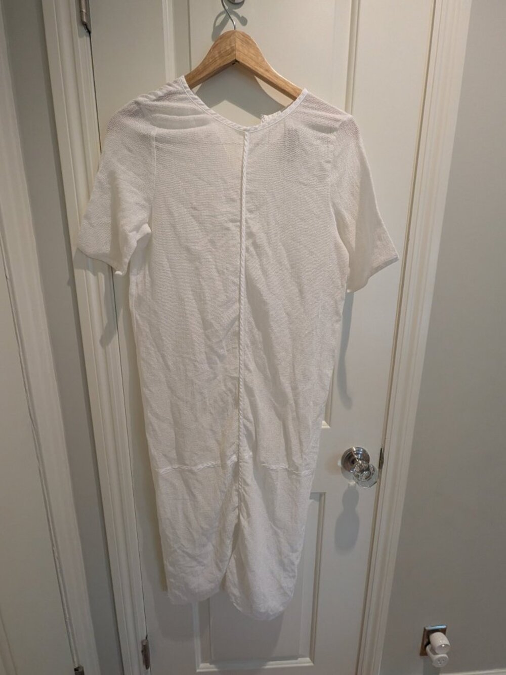 Japan White Textured V-Neck Short Sleeve Dress Size 2